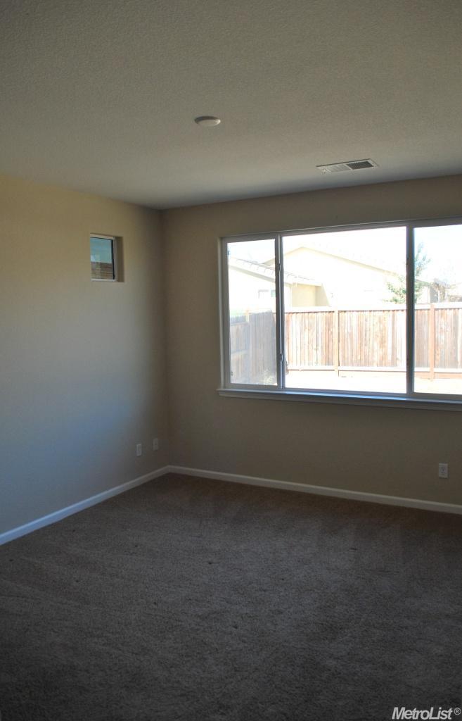 1353 Camilla St, Manteca, CA 95337 photo 5