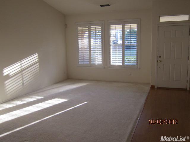 8341 Falcon View Dr, Antelope, CA 95843 photo 2