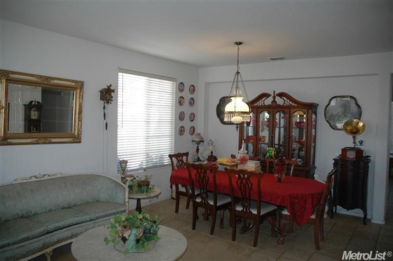 1987 Nehemiah Dr, Manteca, CA 95336 photo 3