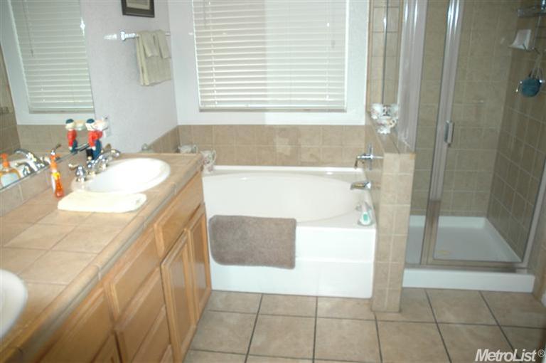 1987 Nehemiah Dr, Manteca, CA 95336 photo 8
