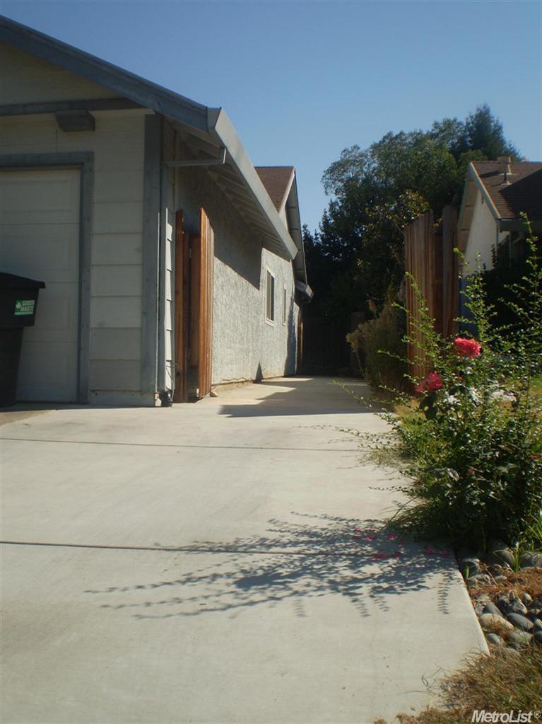 5356 Vichy Cir, Antelope, CA 95843 photo 12