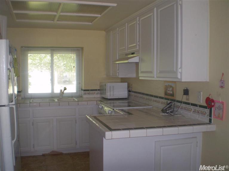 5356 Vichy Cir, Antelope, CA 95843 photo 2