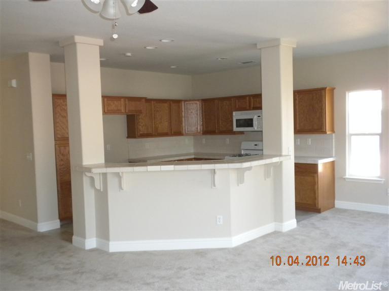 460 Springtime Ln, Red Bluff, CA 96080 photo 3