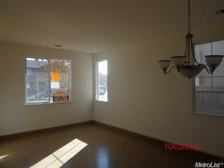 143 Magnetite Ave, Lathrop, CA 95330 photo 2