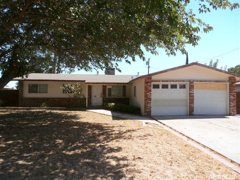 1948 S St, Newman, CA 95360 photo 1