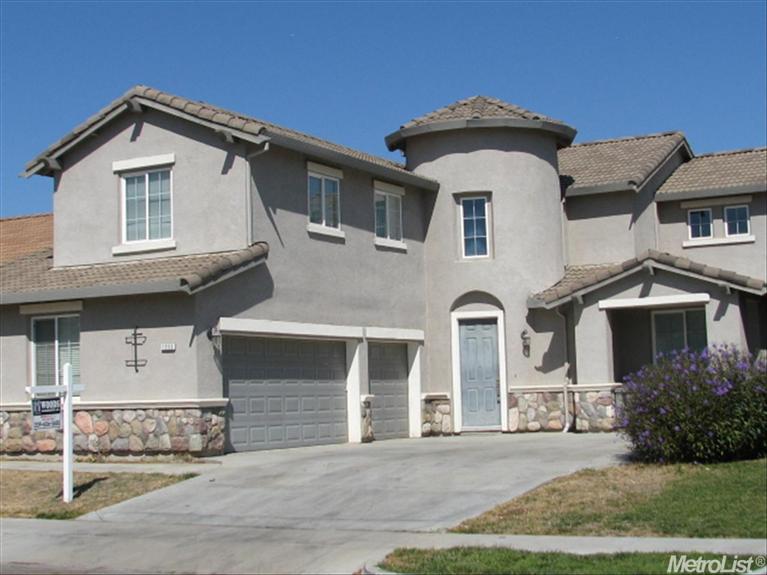 1333 Thoroughbred St, Patterson, CA 95363 photo 1
