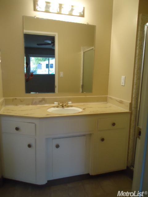 1420 Overholtzer Dr, Modesto, CA 95355 photo 15
