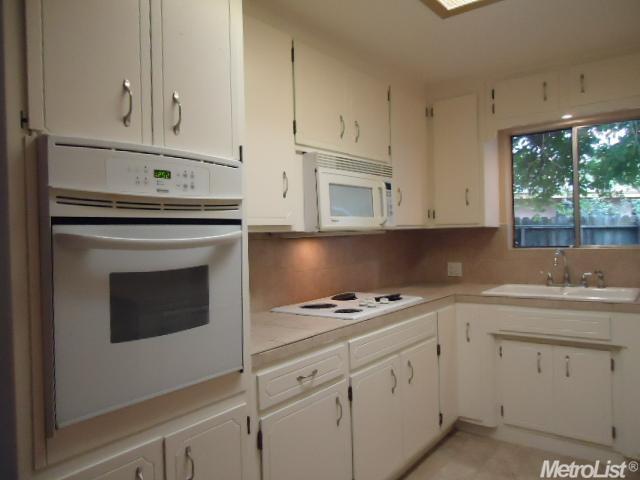 1420 Overholtzer Dr, Modesto, CA 95355 photo 5
