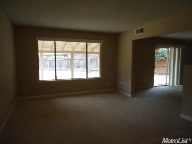 1420 Overholtzer Dr, Modesto, CA 95355 photo 3