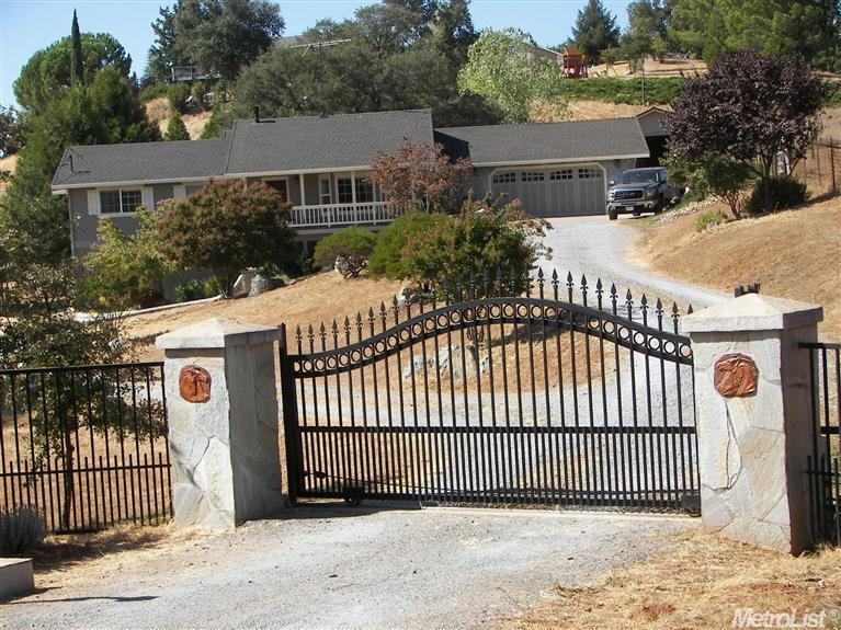 3440 Cherry Acres Rd, Cool, CA 95614 photo 2