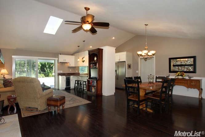 1821 Saint Ann Ct, Carmichael, CA 95608 photo 3