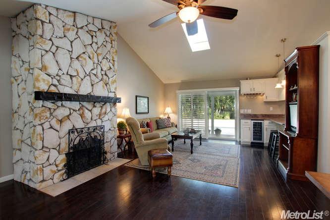 1821 Saint Ann Ct, Carmichael, CA 95608 photo 4
