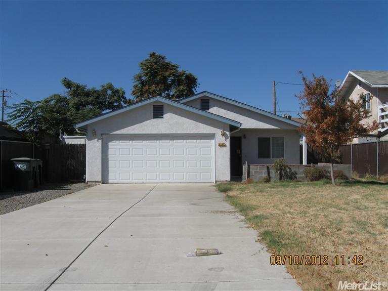2307 3rd St, Hughson, CA 95326 photo 1