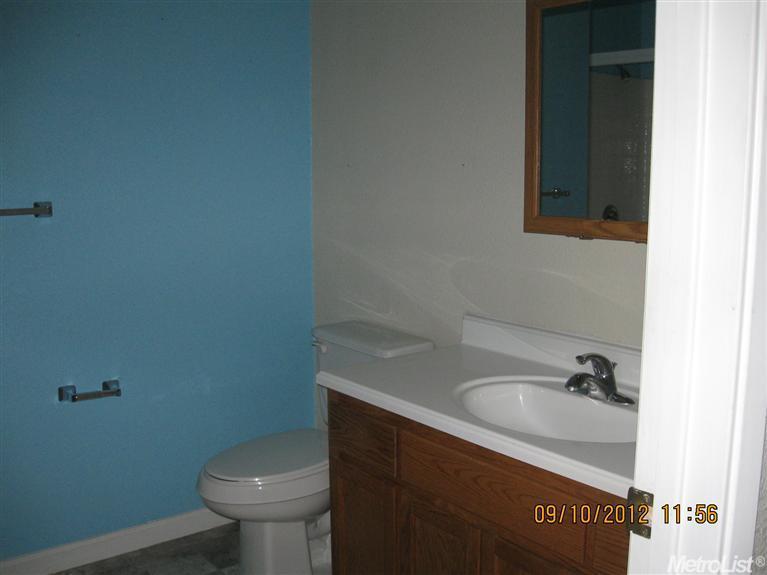 2307 3rd St, Hughson, CA 95326 photo 4