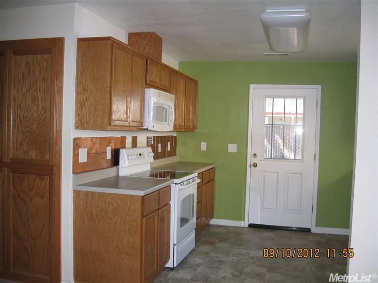 2307 3rd St, Hughson, CA 95326 photo 2