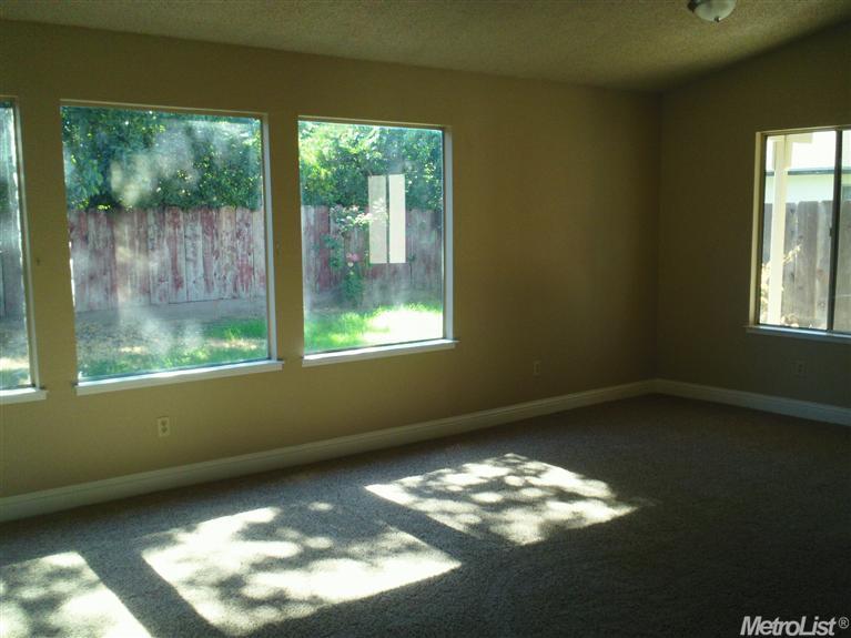 1504 E Rumble Rd, Modesto, CA 95355 photo 3