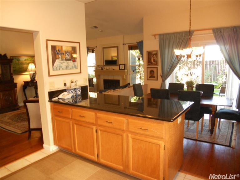 909 Mesquite Dr, Davis, CA 95618 photo 6