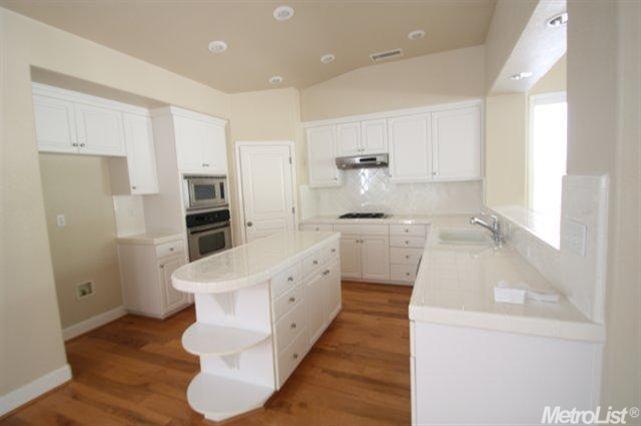 1627 Millbrook Dr, Lodi, CA 95242 photo 3