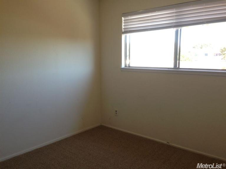 910 Sequoia Blvd, Tracy, CA 95376 photo 9