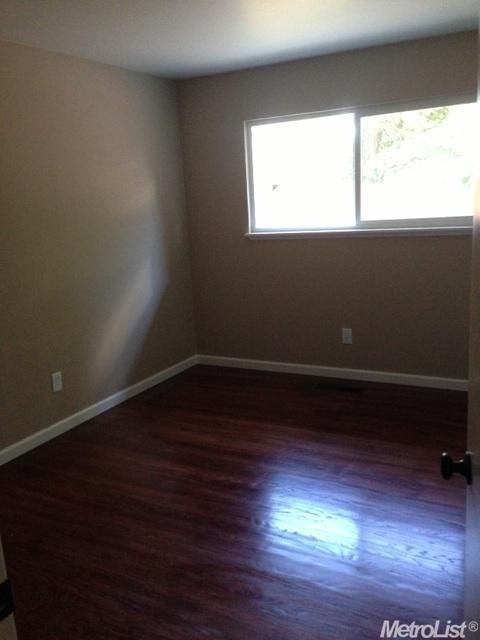 1017 Athens Ave, Modesto, CA 95350 photo 4