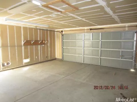 1064 S Highland Ave, Ripon, CA 95366 photo 9