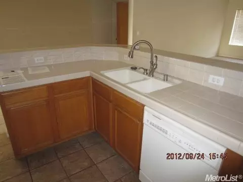 1064 S Highland Ave, Ripon, CA 95366 photo 8