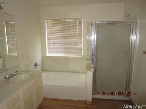 1064 S Highland Ave, Ripon, CA 95366 photo 5