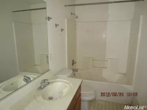 1064 S Highland Ave, Ripon, CA 95366 photo 13