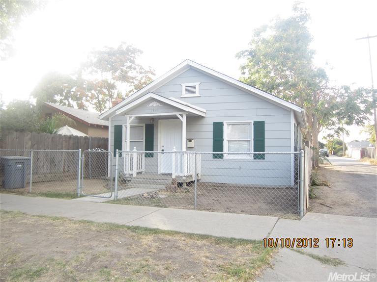 1419 O St, Merced, CA 95340 photo 1