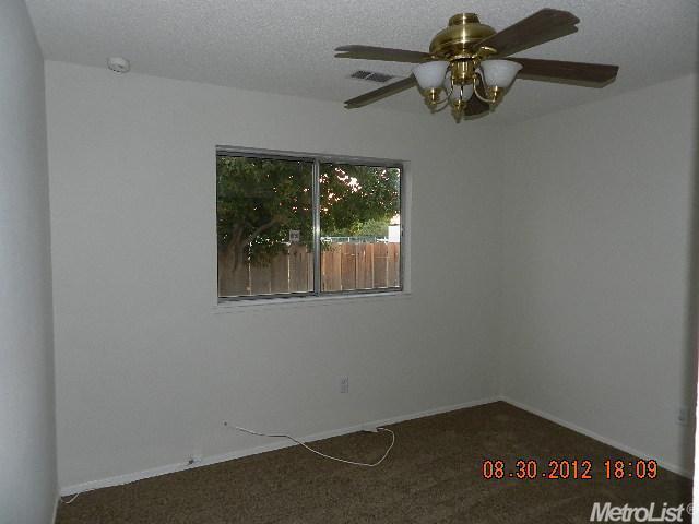21 W Starling Ct, Merced, CA 95341 photo 6