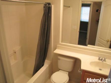 2013 Landing Ct, Modesto, CA 95357 photo 17