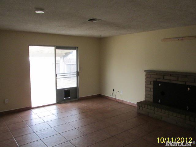 1805 Darwin Ave, Ceres, CA 95307 photo 4