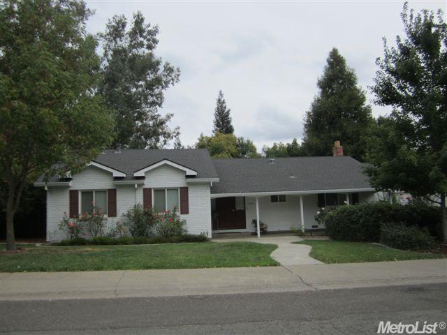 4408 Woodview St, Carmichael, CA 95608 photo 2