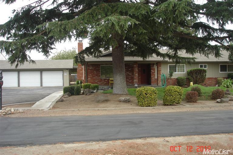 23707 Kincaid Rd, Manteca, CA 95337 photo 1