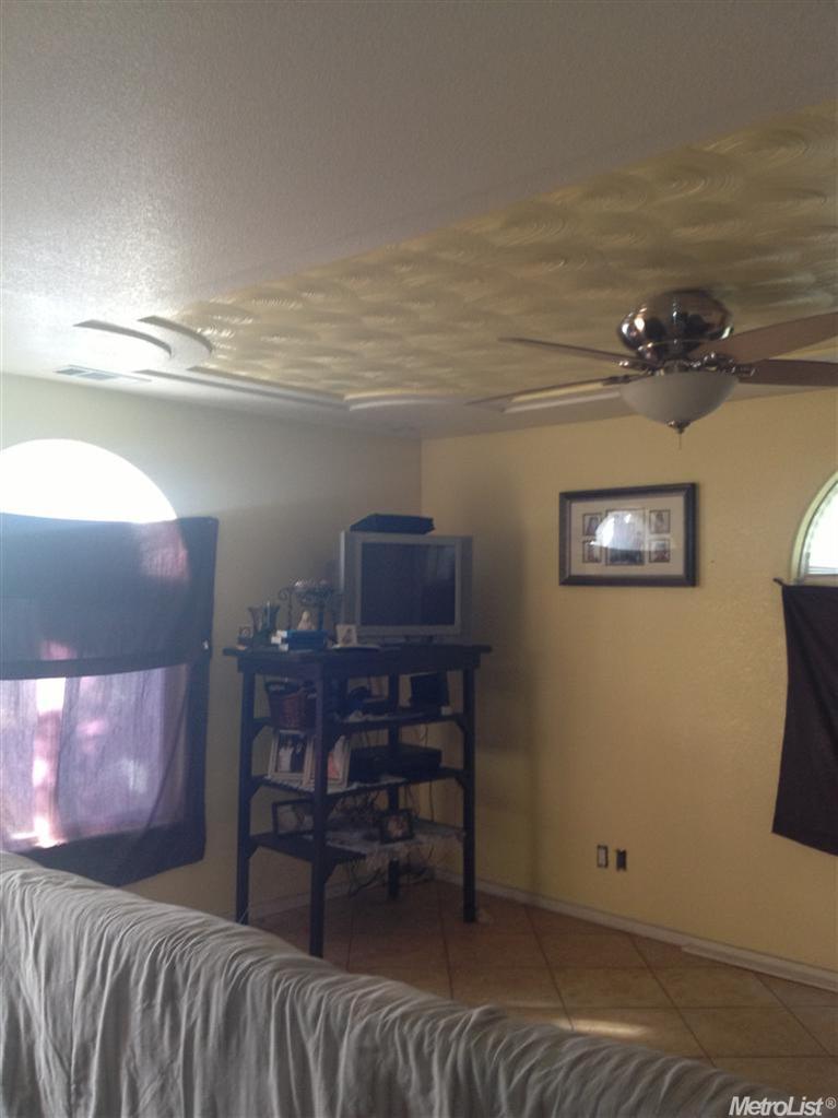 422 Empire Ave, Modesto, CA 95354 photo 4