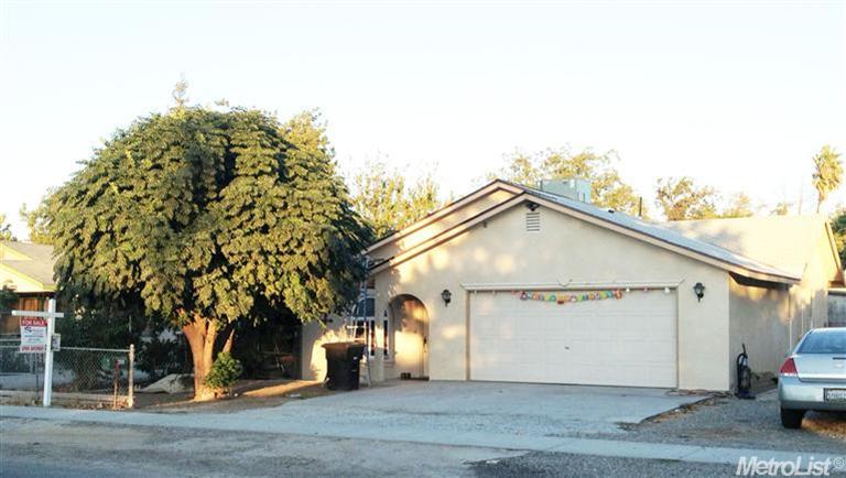 422 Empire Ave, Modesto, CA 95354 photo 1