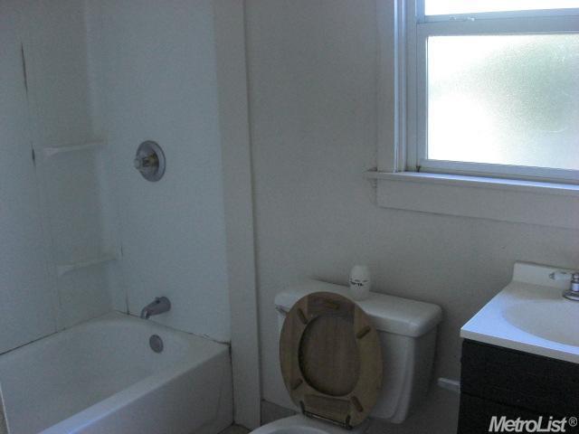 360 School Ave, Oakdale, CA 95361 photo 10
