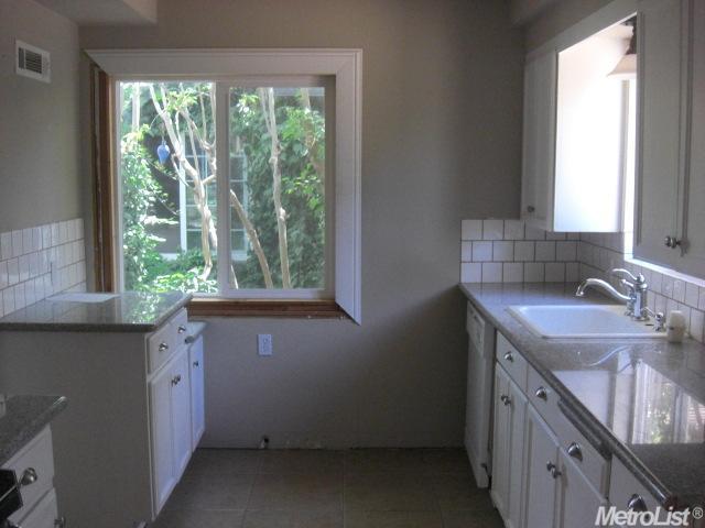 360 School Ave, Oakdale, CA 95361 photo 3