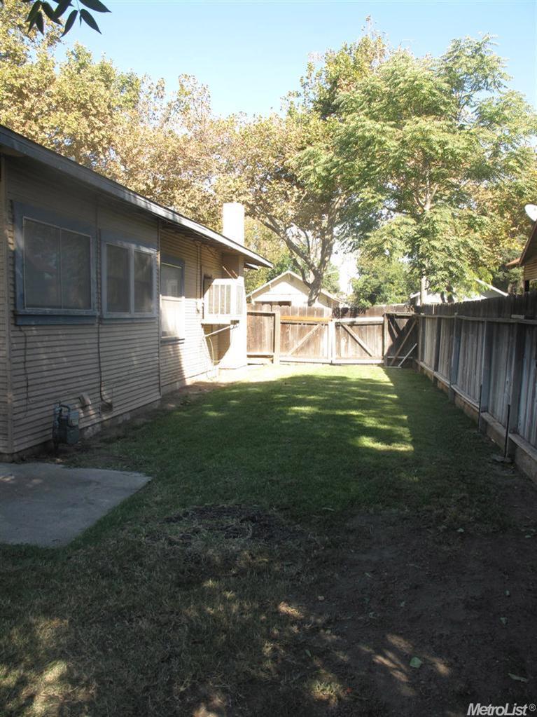 309 Locust St, Modesto, CA 95351 photo 8