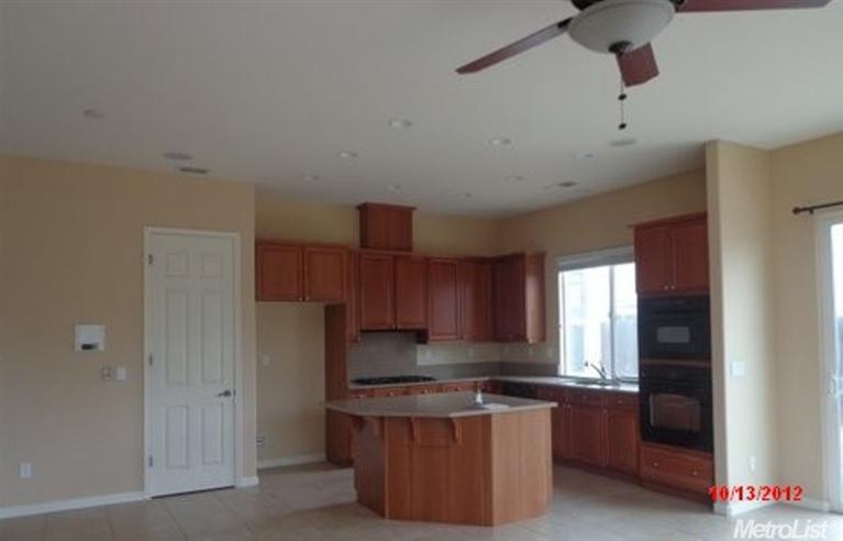 2153 Capistrano St, Manteca, CA 95337 photo 6