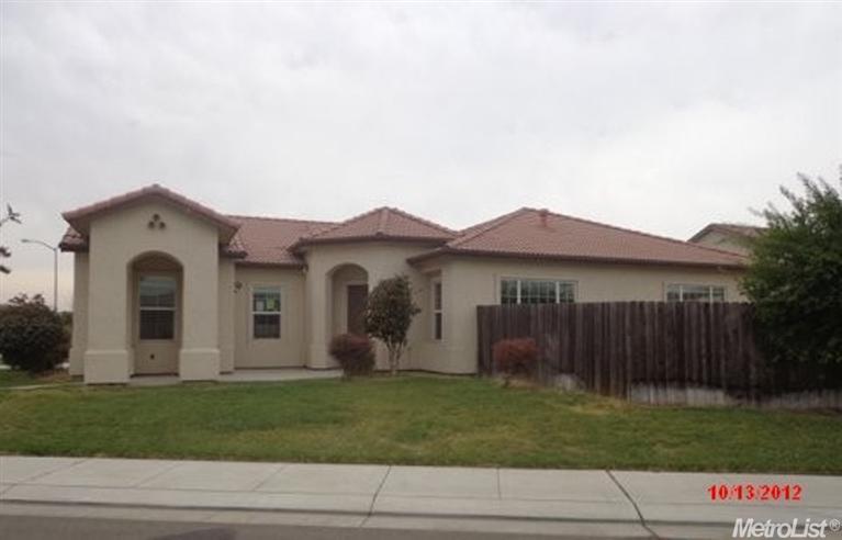 2153 Capistrano St, Manteca, CA 95337 photo 2