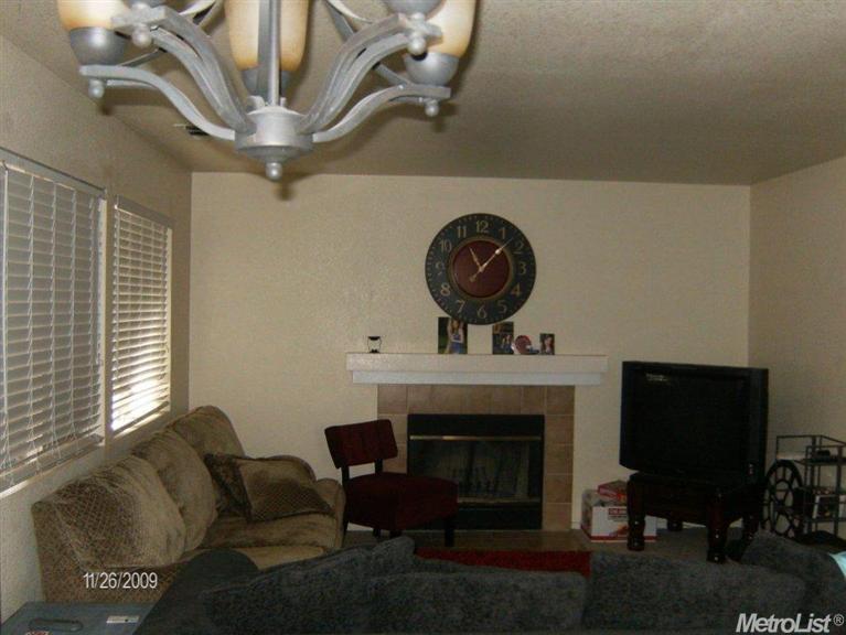 544 Codington Way, Modesto, CA 95357 photo 2