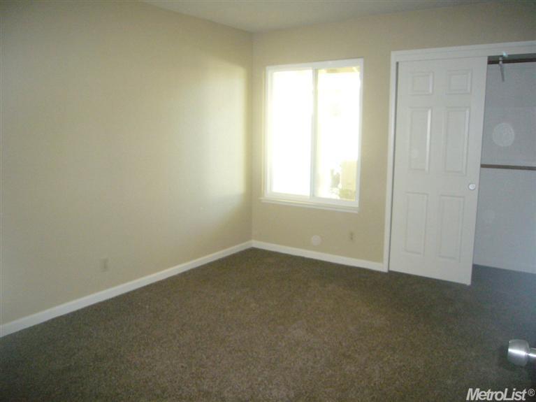 1904 Dorset Ln, Modesto, CA 95355 photo 8