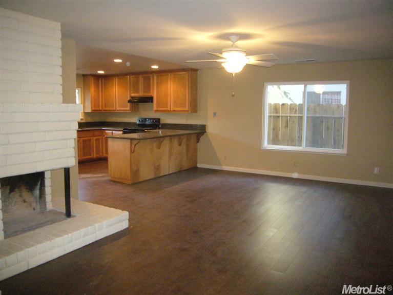 1904 Dorset Ln, Modesto, CA 95355 photo 3