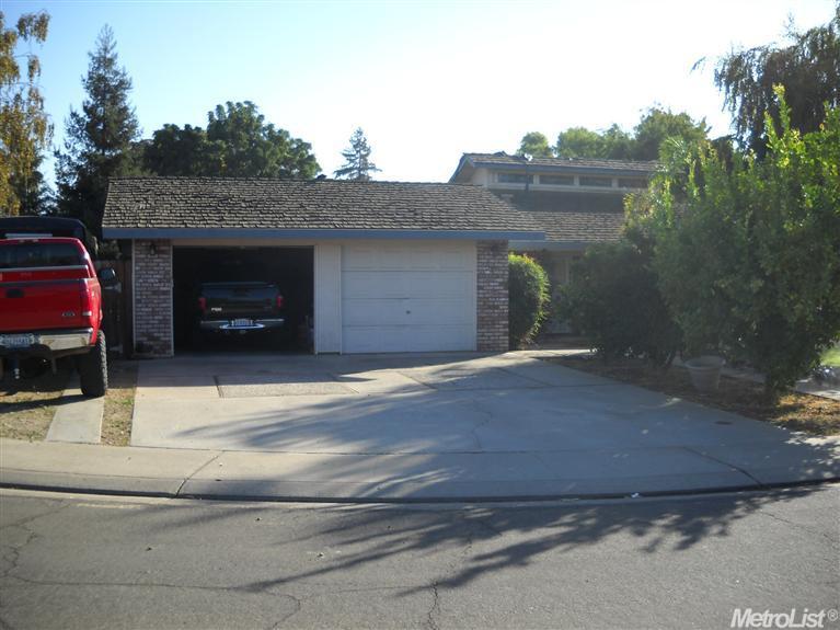 2408 Naas Ct, Modesto, CA 95358 photo 2