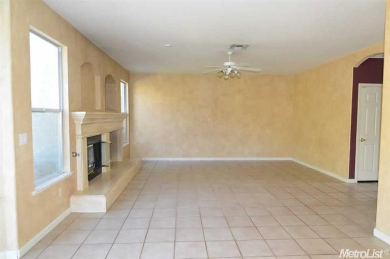 726 Hunter Pl, Folsom, CA 95630 photo 3
