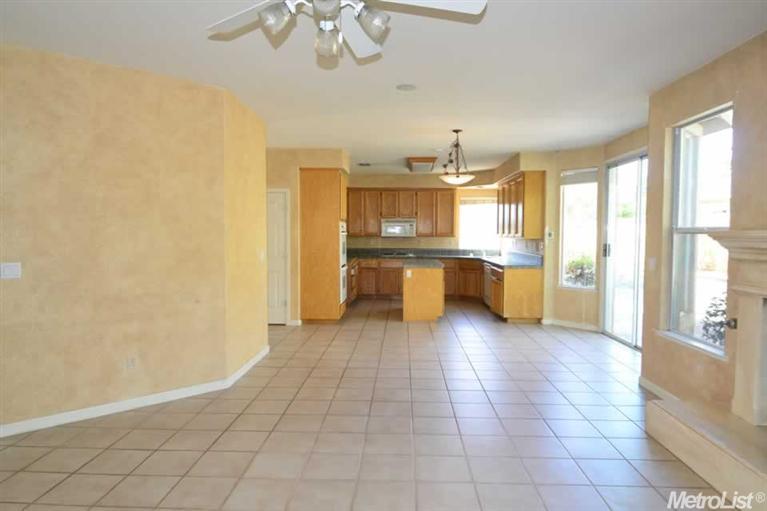 726 Hunter Pl, Folsom, CA 95630 photo 4