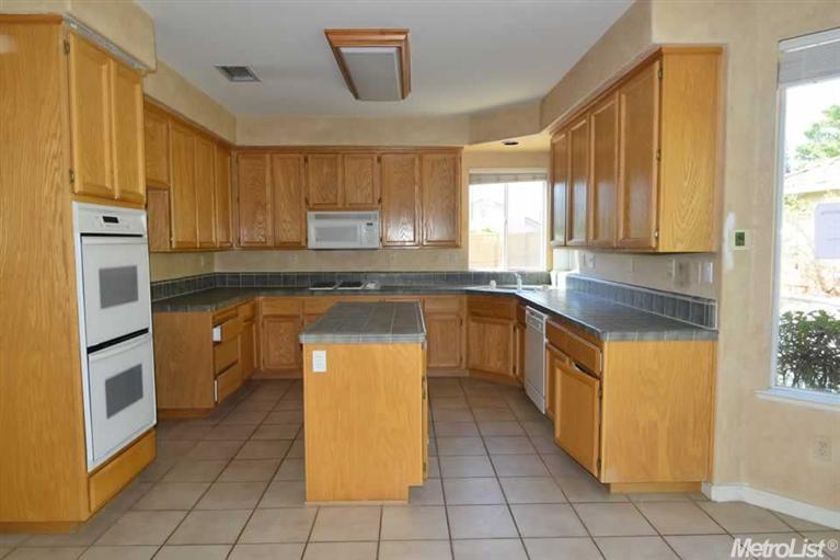 726 Hunter Pl, Folsom, CA 95630 photo 2