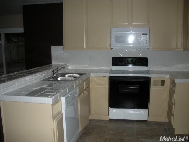 3324 Mesquite Way, Modesto, CA 95355 photo 7