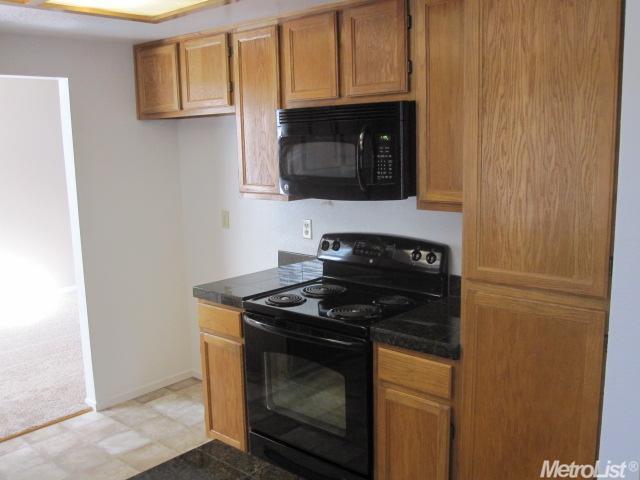 82 Edward Ct, Tracy, CA 95376 photo 3